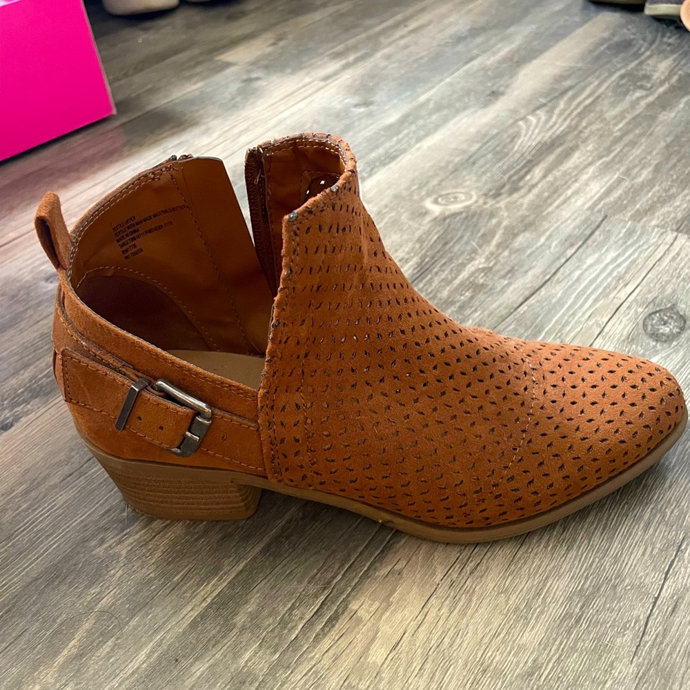 Brown Ankle booties with zipper - Picture 2 of 4